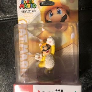 Cat Mario Amiibo